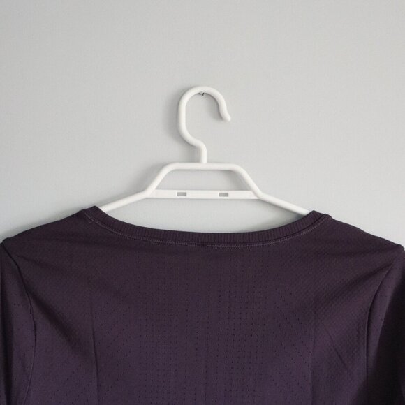 Women's Sz M Purple Activewear Crewneck Stretch Long Sleeve T-Shirt Top - Picture 7 of 11
